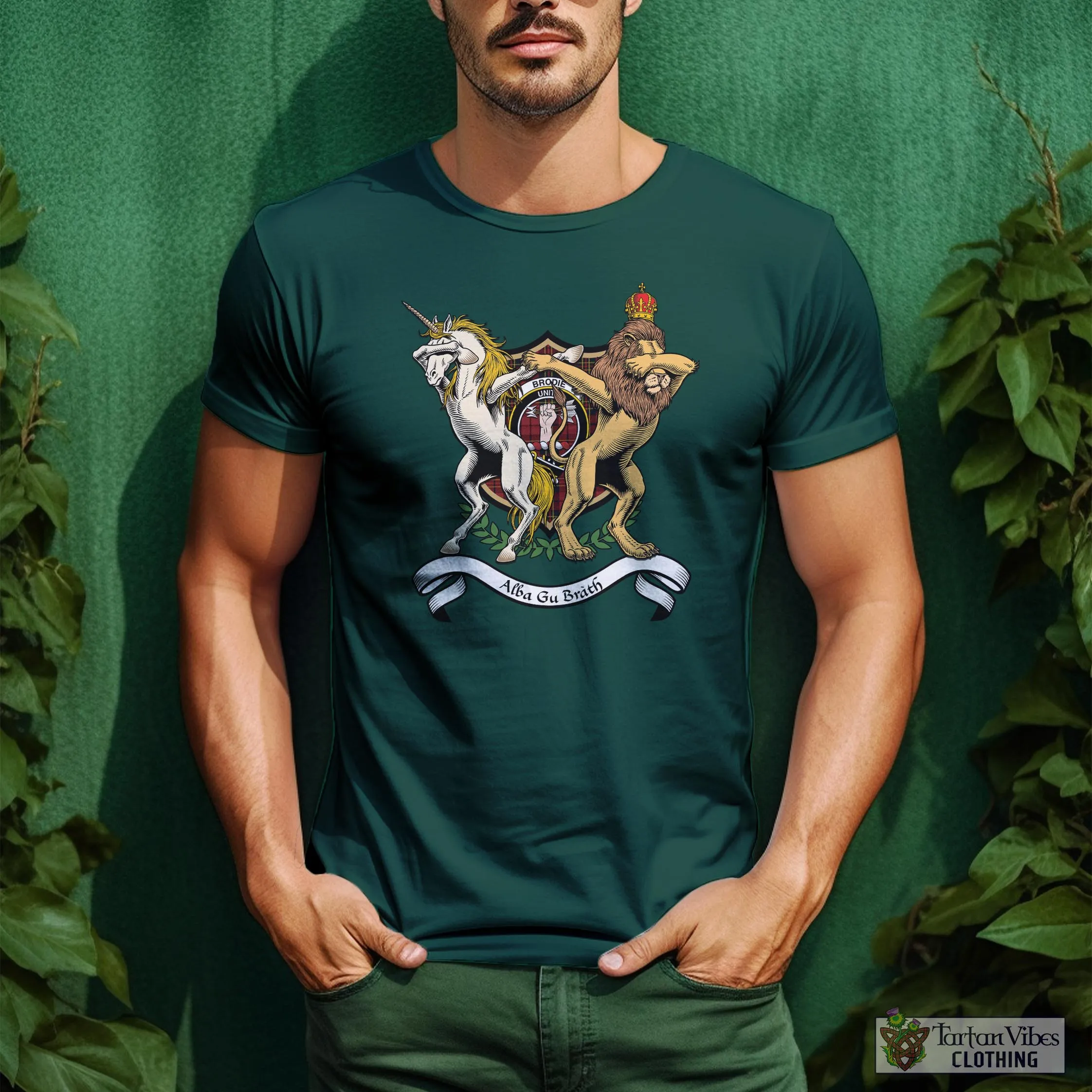 Brodie Family Crest Cotton Men's T-Shirt with Scotland Royal Coat Of Arm Funny Style