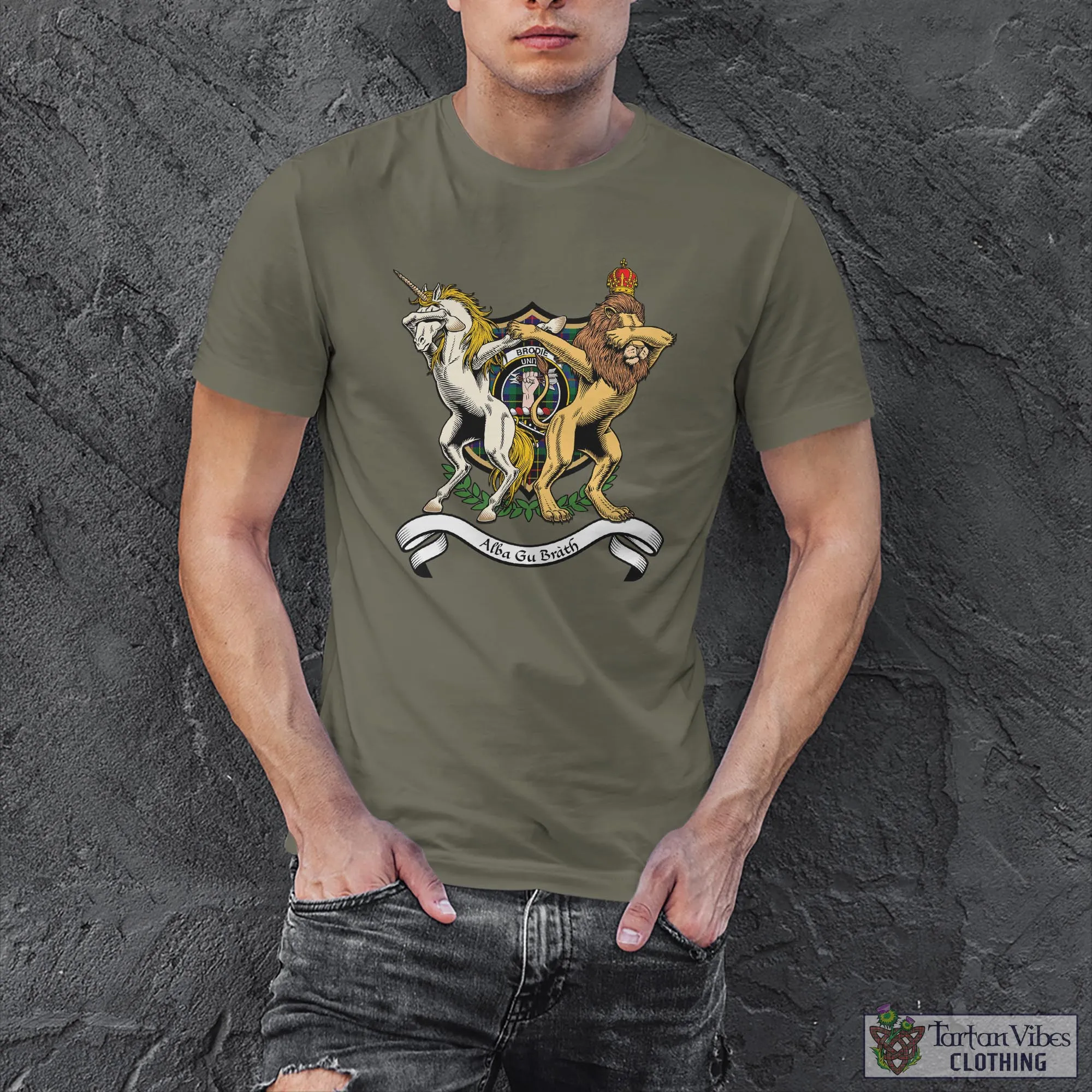 Brodie Hunting Modern Family Crest Cotton Men's T-Shirt with Scotland Royal Coat Of Arm Funny Style