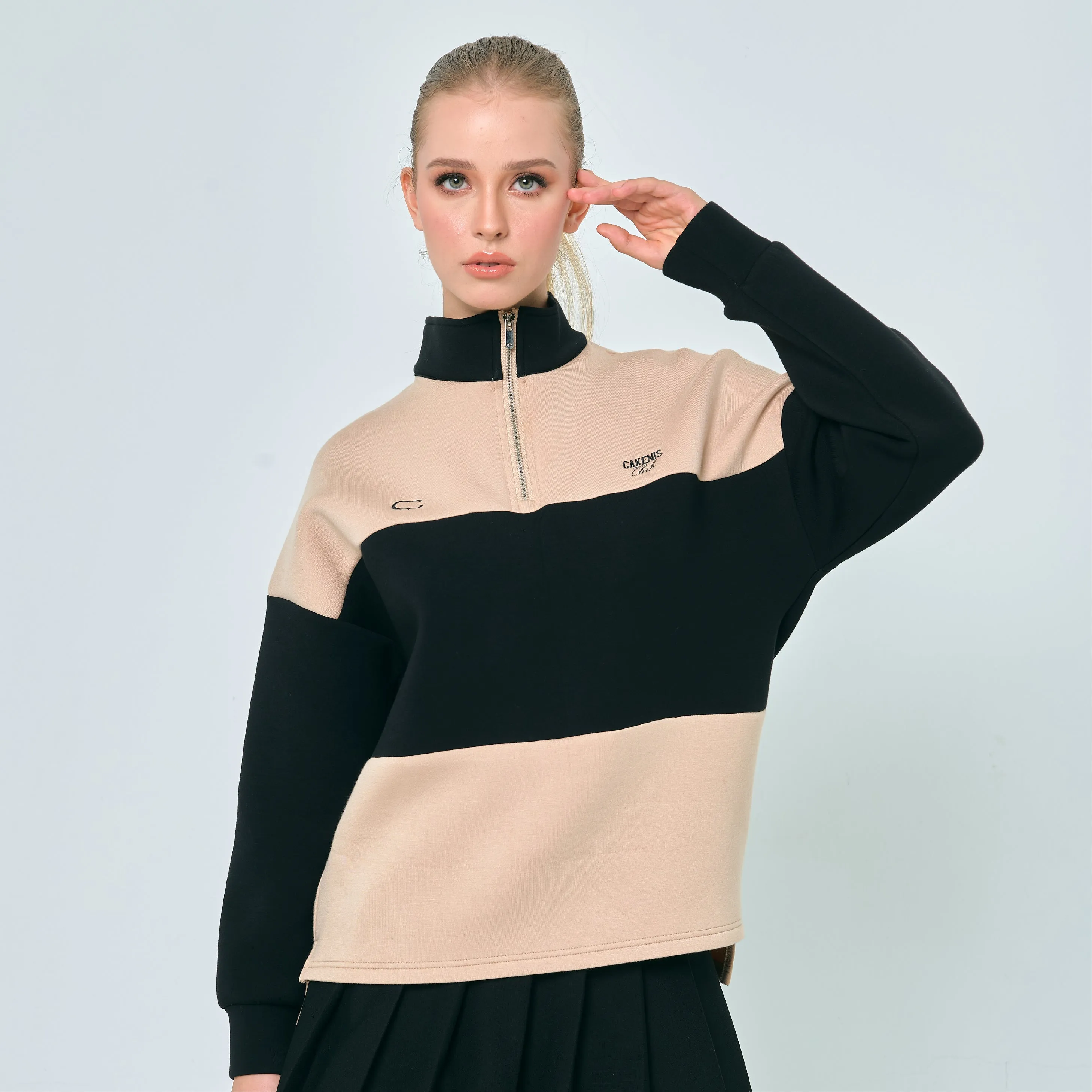 CAKENIS CLUB ACCOLADE UNISEX JUMPER IN BEIGE