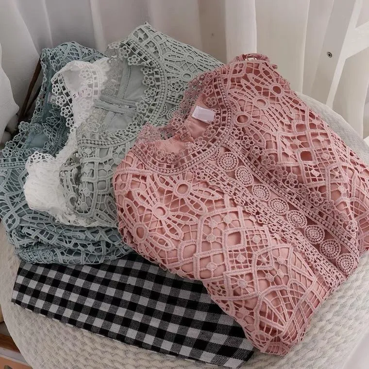 Deblo Crochet Blouse