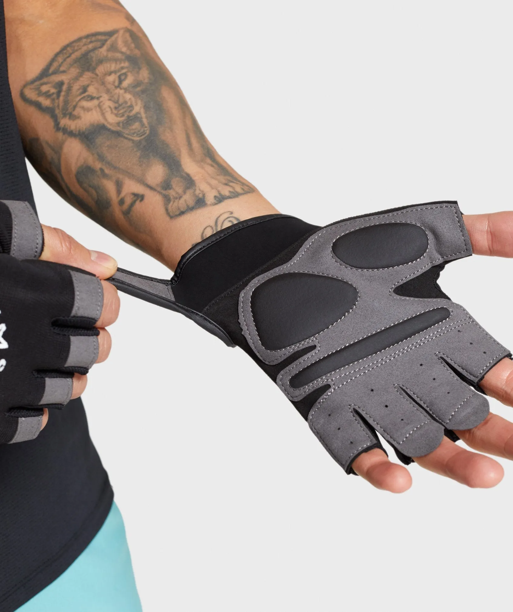 Gymshark Legacy Lifting Gloves - Black/White