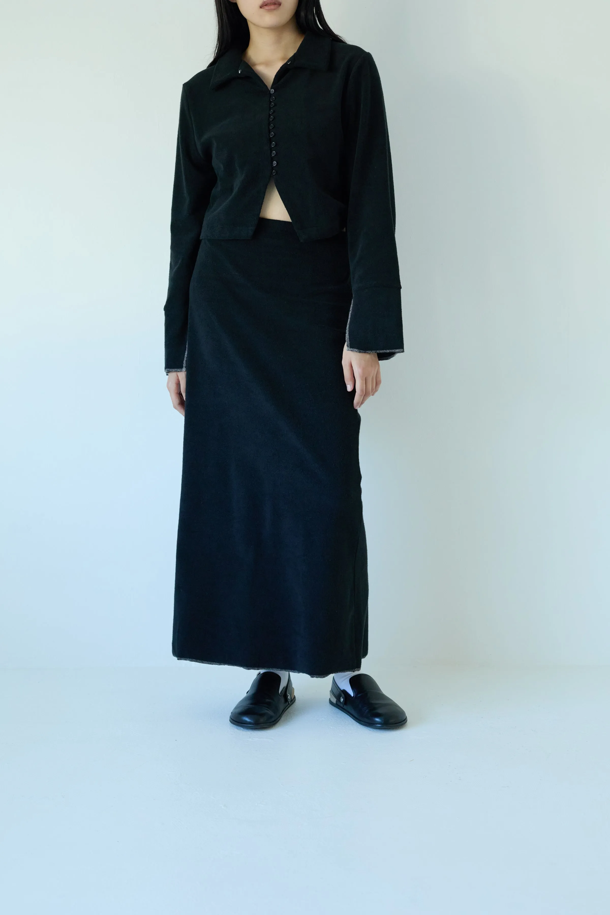 <PRE ODER >  Pile fabric skirt