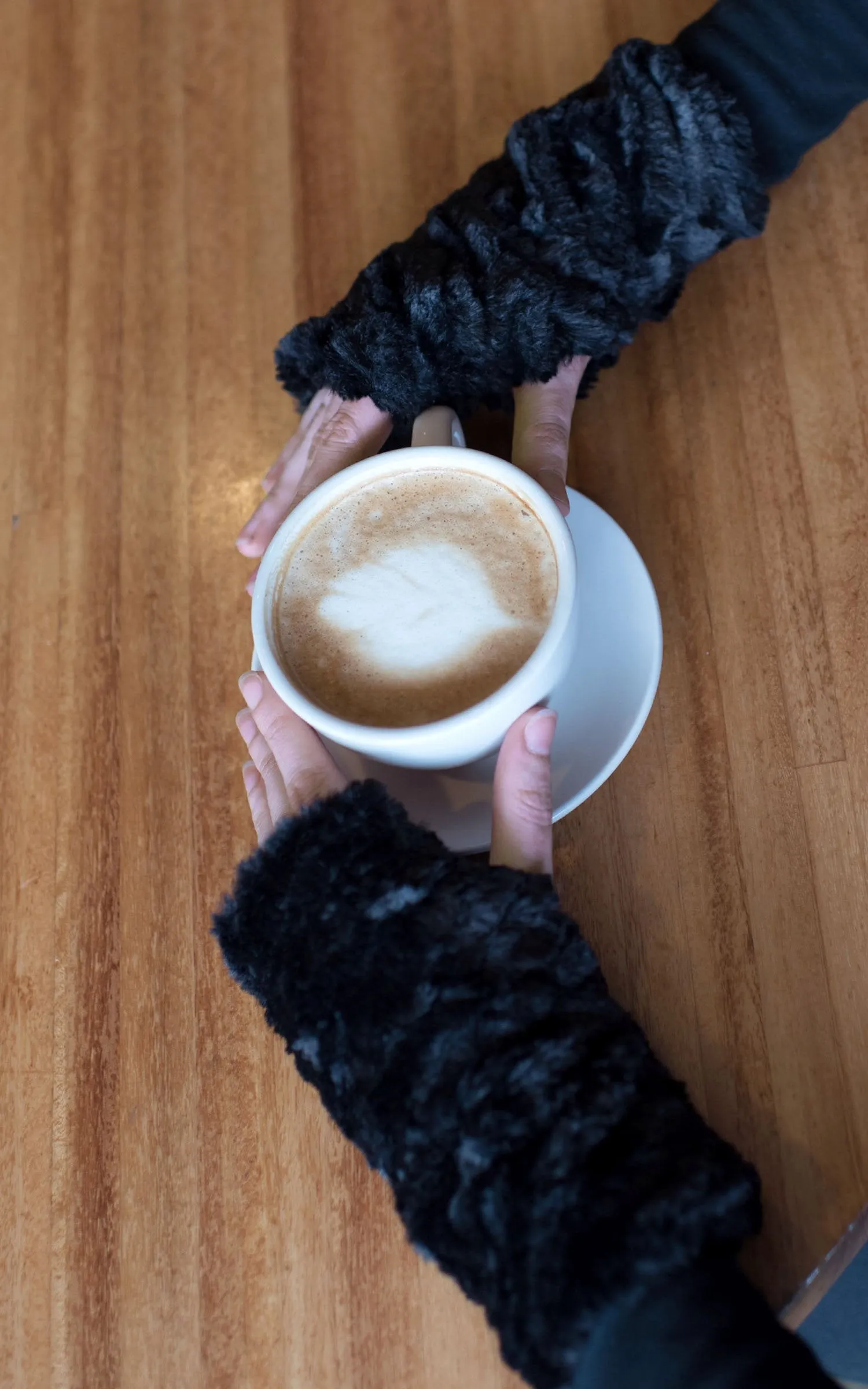 Men's Fingerless / Texting Gloves, Reversible - Cuddly Faux Fur in Black