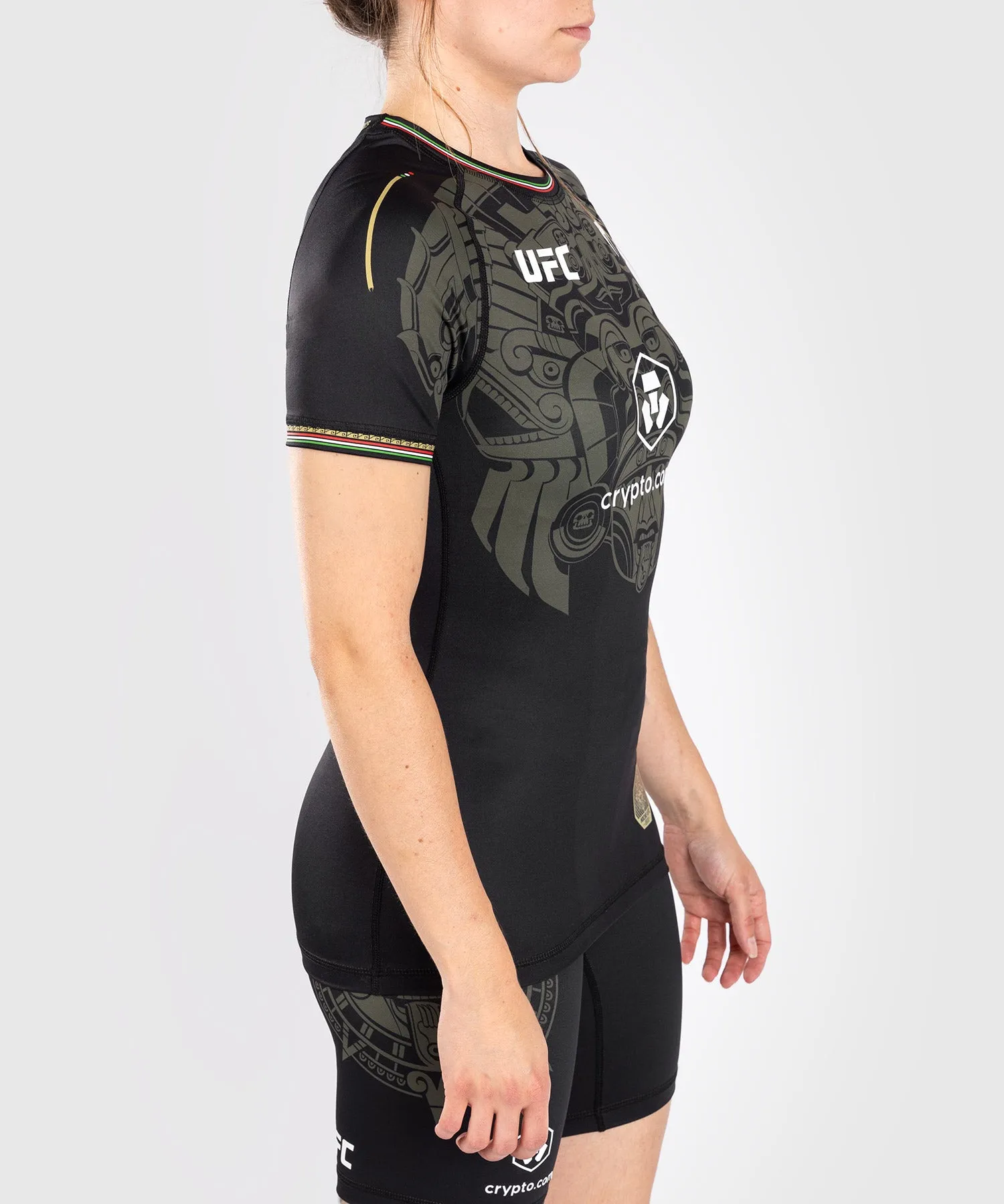 Noche UFC By Venum Authentic Fight Night Women’s Performance Short Sleeve Rashguard - Black