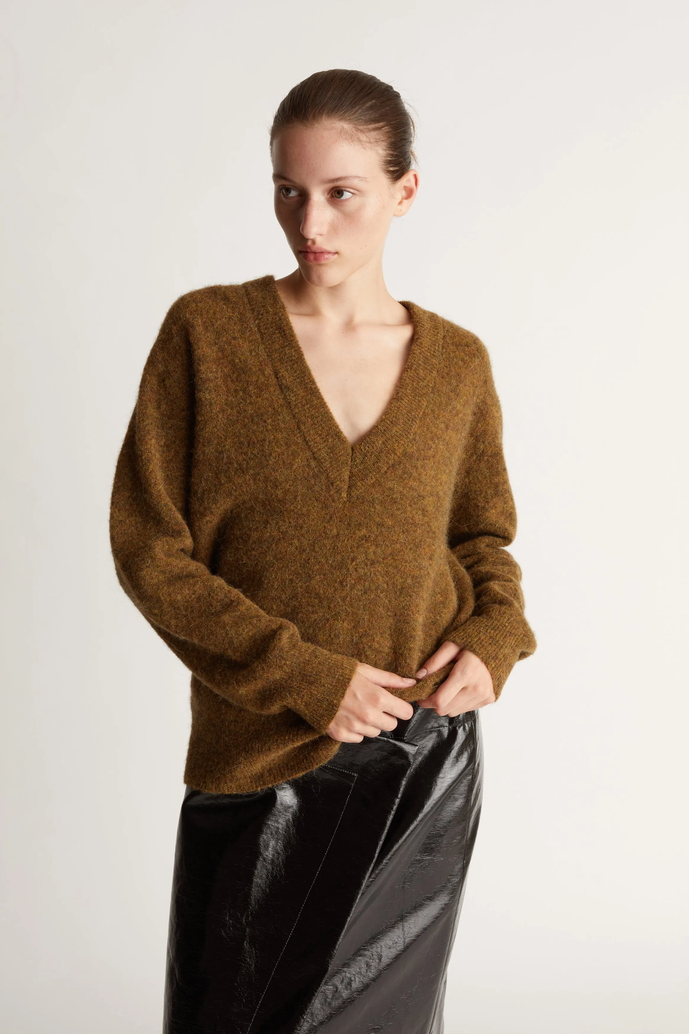 Sawyer Longline V Neck Sweater