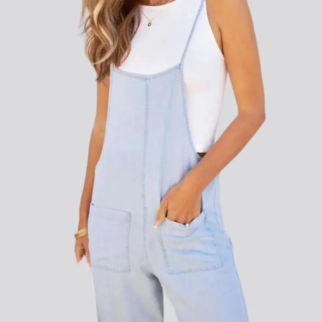 Stretchable denim dungaree for women