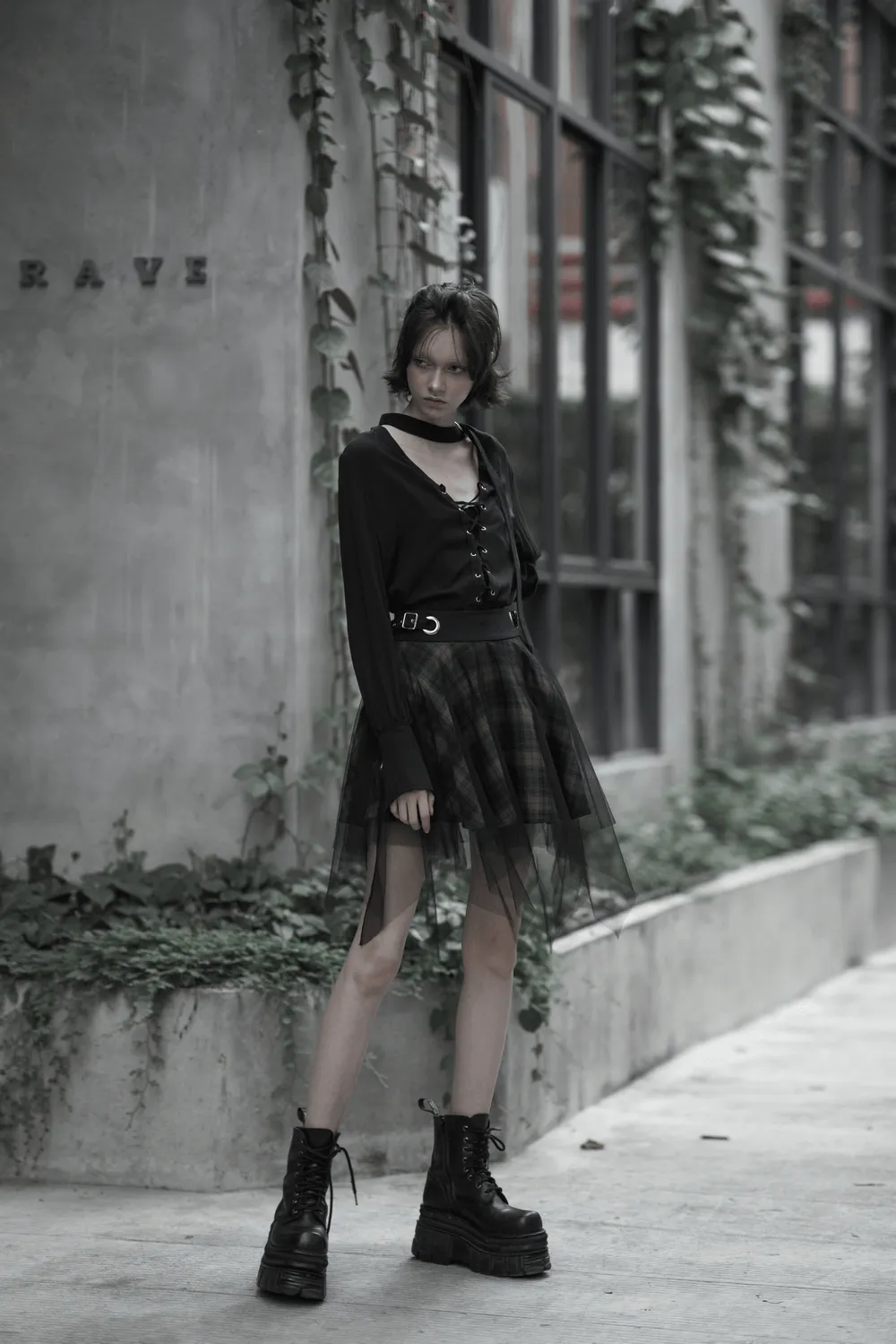 Stylish Dark Punk Grunge Plaid Mesh Asymmetric Skirt