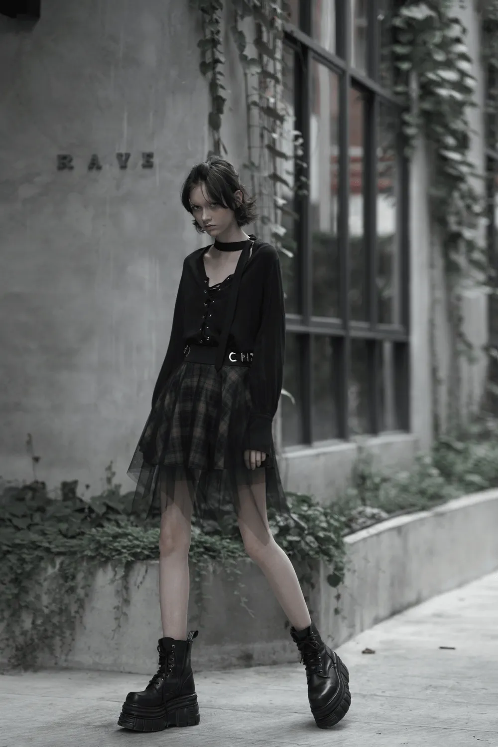 Stylish Dark Punk Grunge Plaid Mesh Asymmetric Skirt