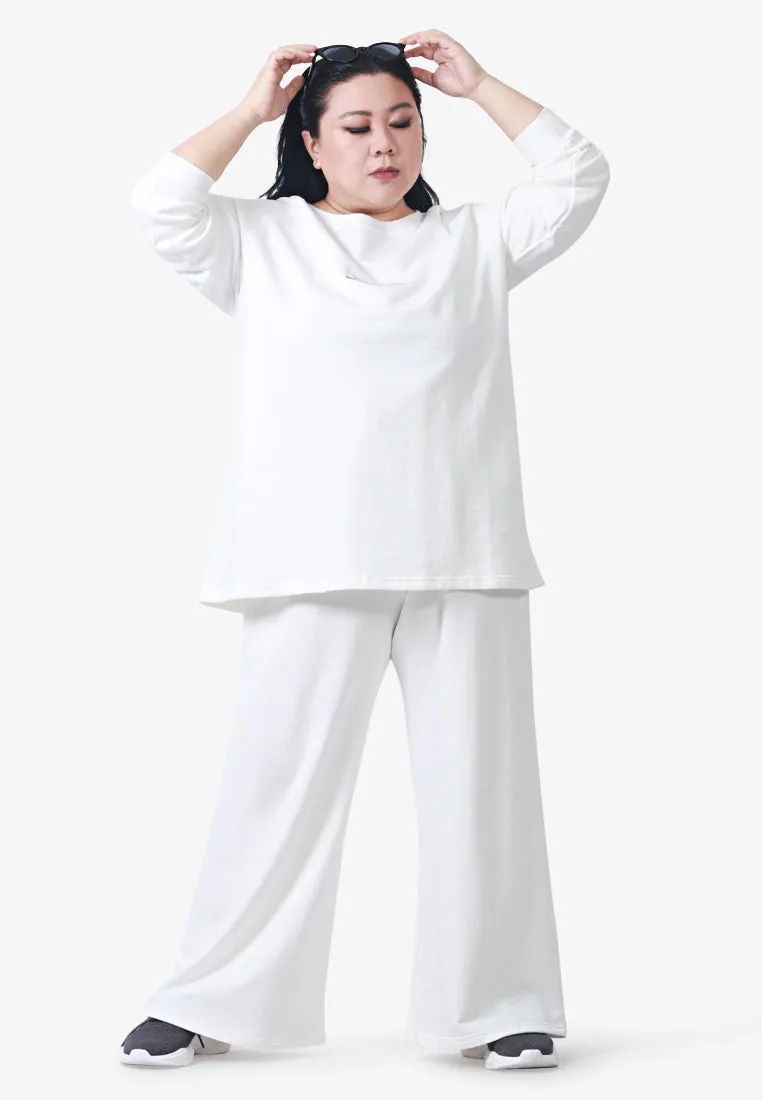 Tera Premium Staycation Jumper - White