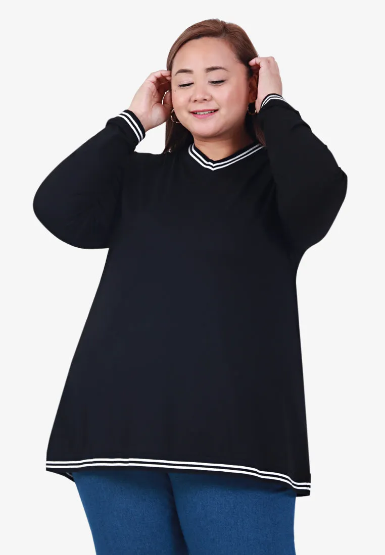 Vachia V-neck Preppy Varsity Jumper Tee - Black