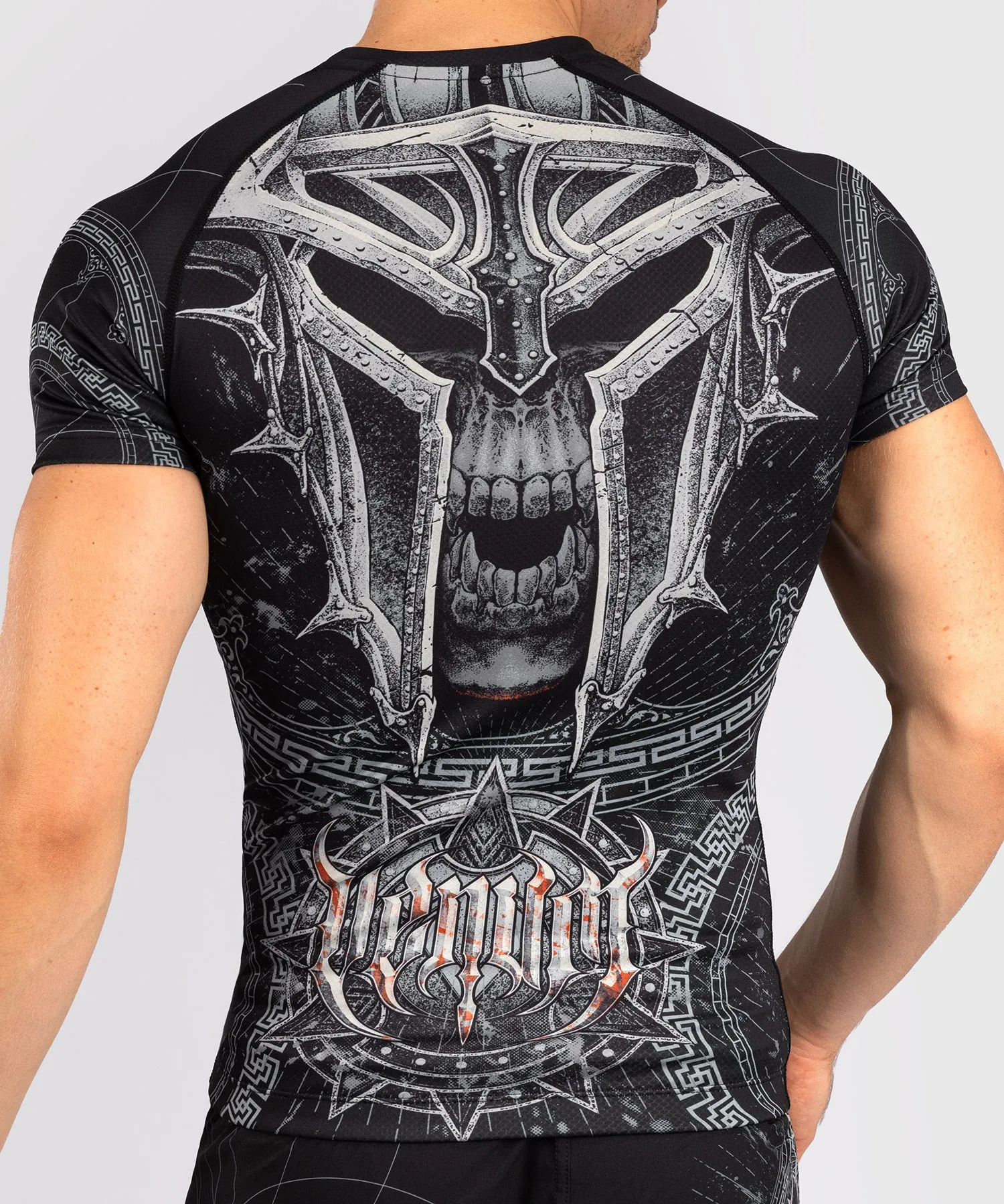 Venum Gladiator 5.0 Men's Short Sleeve Rashguard - Black/Silver