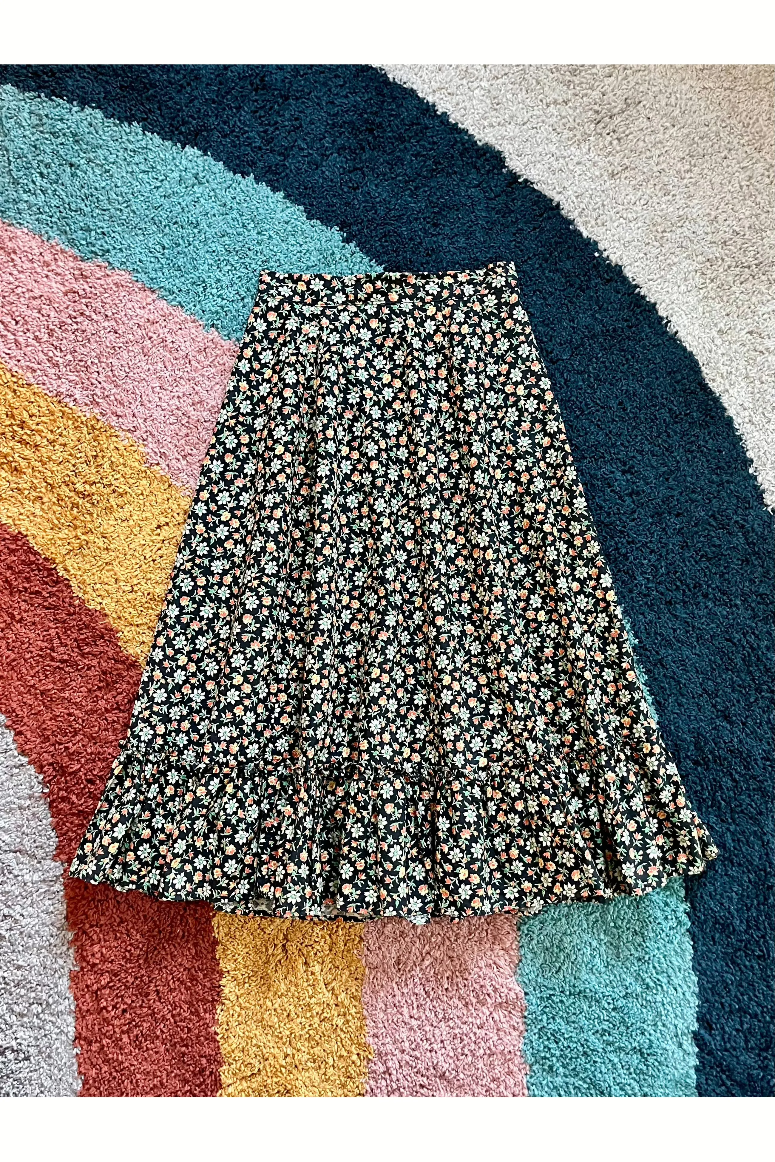 Vintage 90s Floral Ruffle Trim Skirt