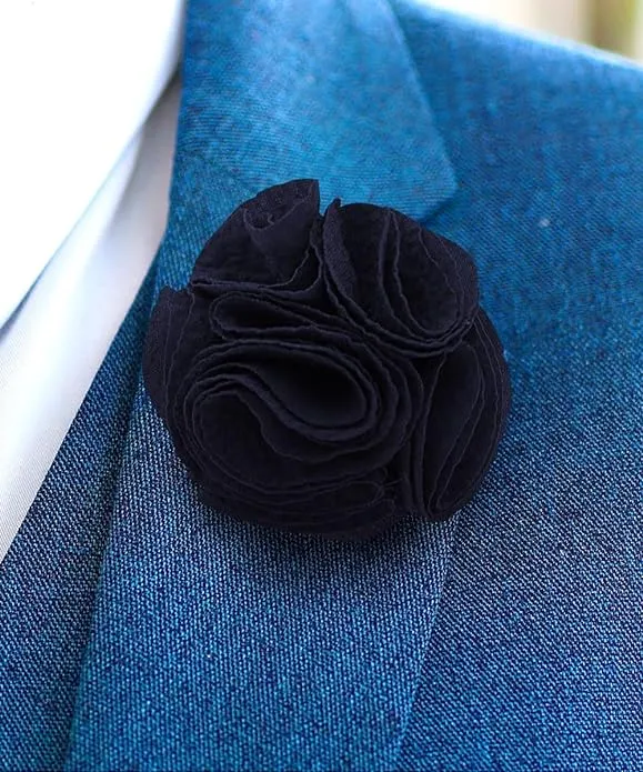 Vittorio Vico Unisex Solid Seersucker Flower Lapel Pin