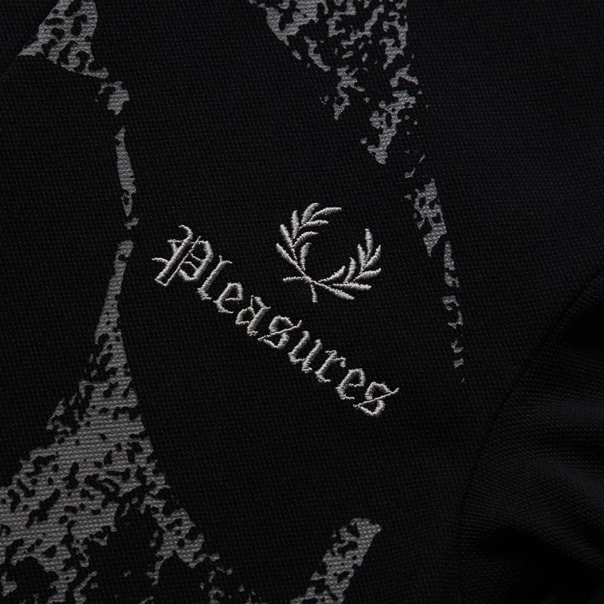 X PLEASURES SKULL POLO